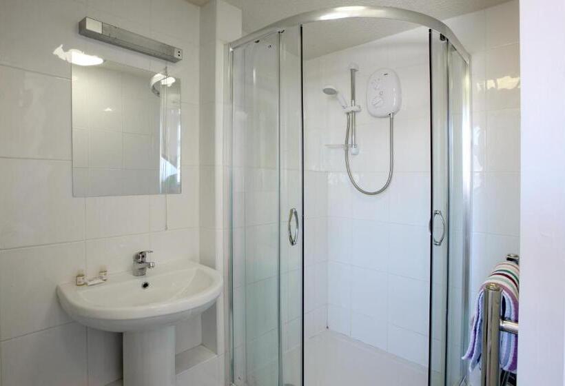 هتل Discovery Accommodation