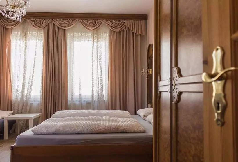 Otel Five Seasons
