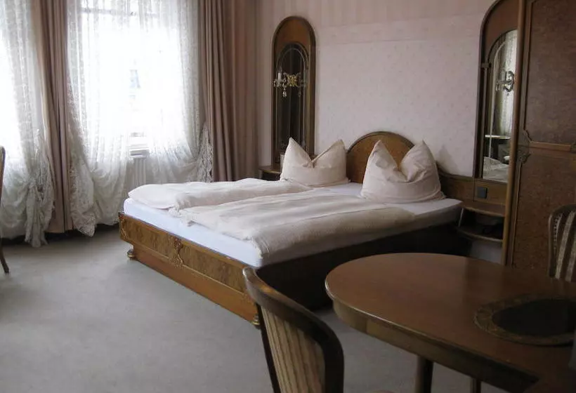 Otel Five Seasons