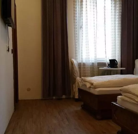 Otel Five Seasons