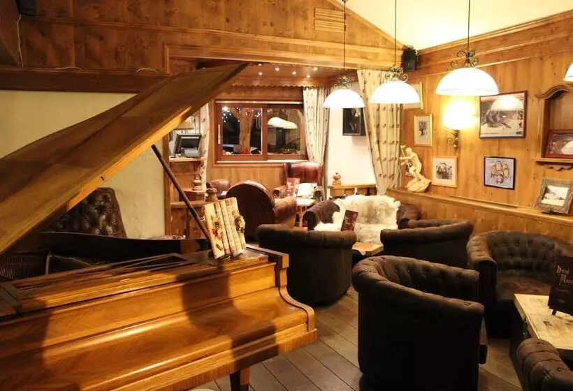 ホテル Hôtel Macchi Restaurant & Spa