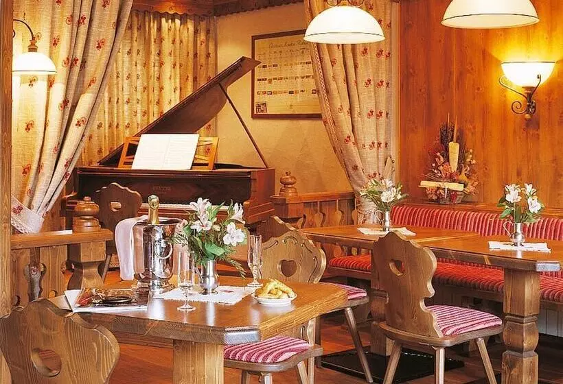 ホテル Hôtel Macchi Restaurant & Spa