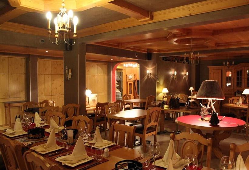 בית מלון כפרי Hôtel Macchi Restaurant & Spa