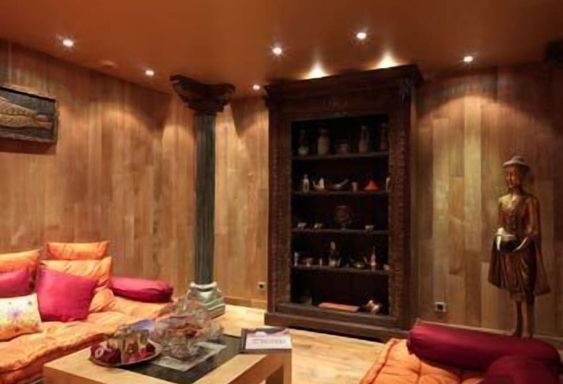 בית מלון כפרי Hôtel Macchi Restaurant & Spa