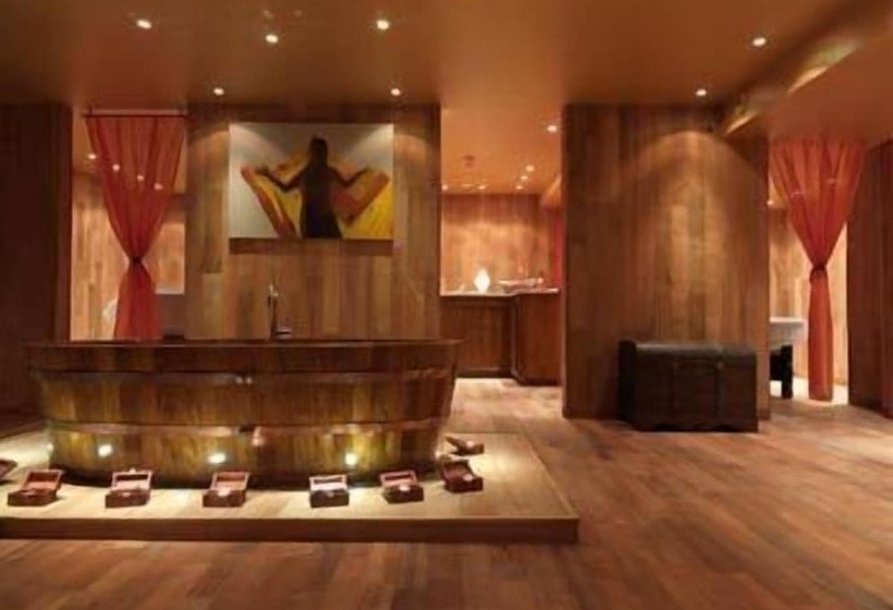 בית מלון כפרי Hôtel Macchi Restaurant & Spa