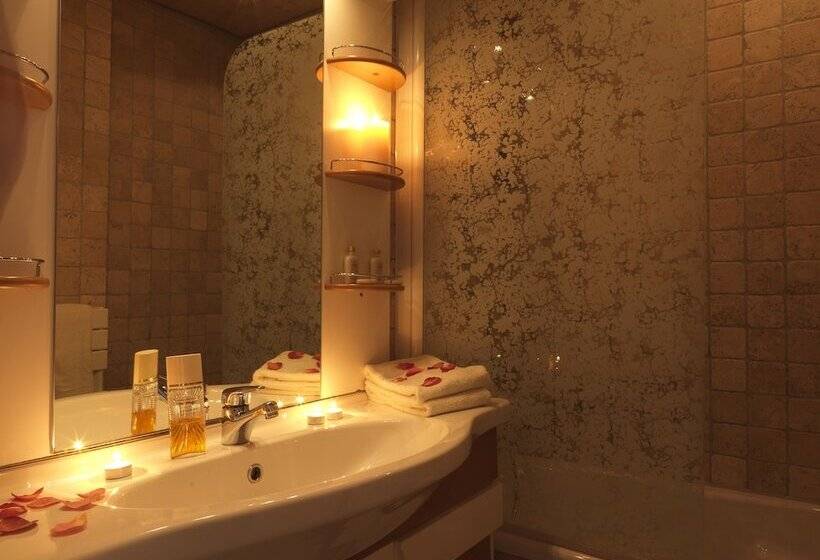 בית מלון כפרי Hôtel Macchi Restaurant & Spa