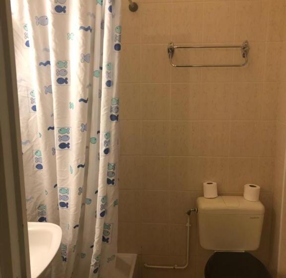 فندق Hôtel Des Couronnes Châteaudun