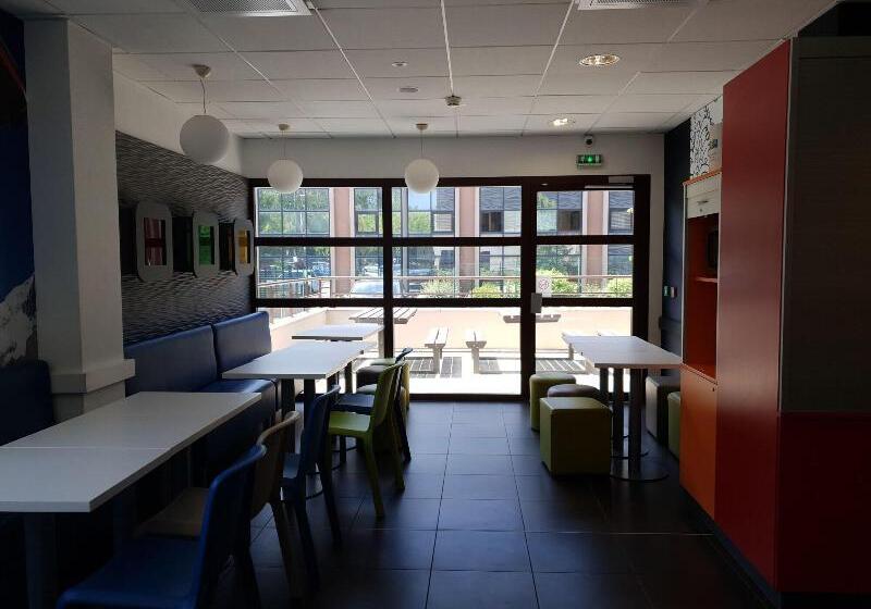 בית מלון כפרי Ibis Budget Grenoble Sud Seyssins