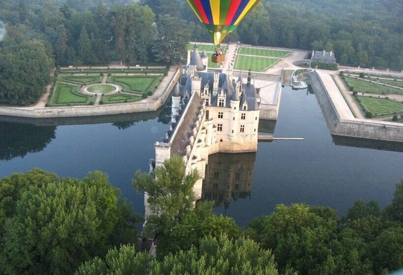 Отель La Croix Blanche