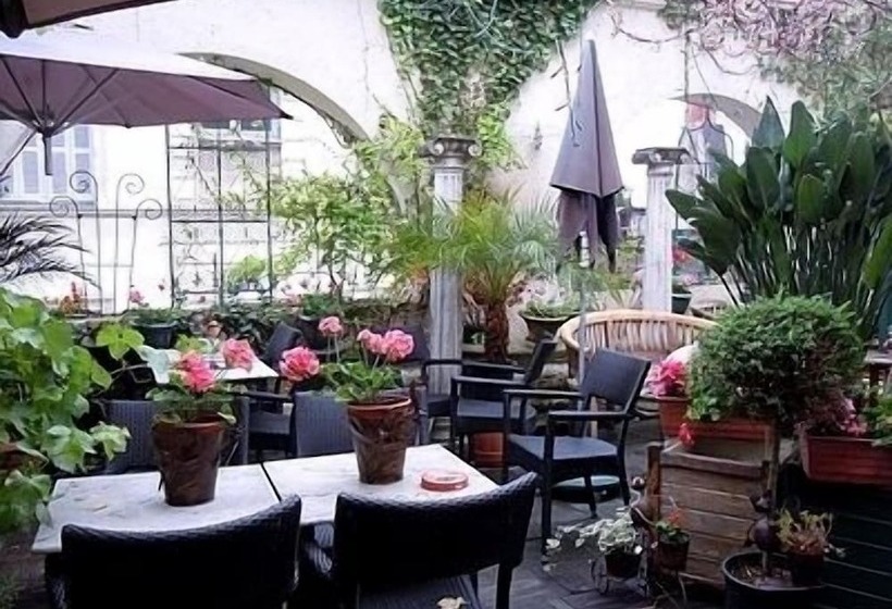 Отель La Croix Blanche