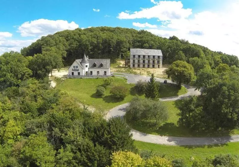 Hotelli Logis Hôtel Restaurant Imago