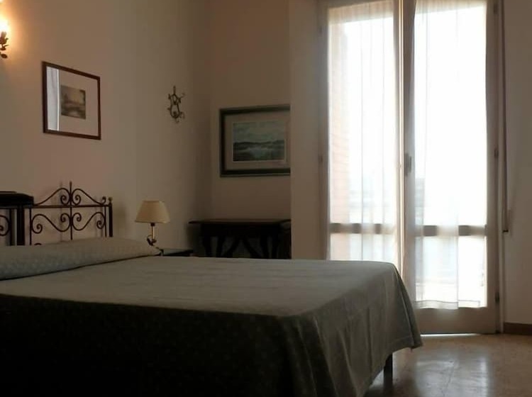 ホテル Nautic B&b