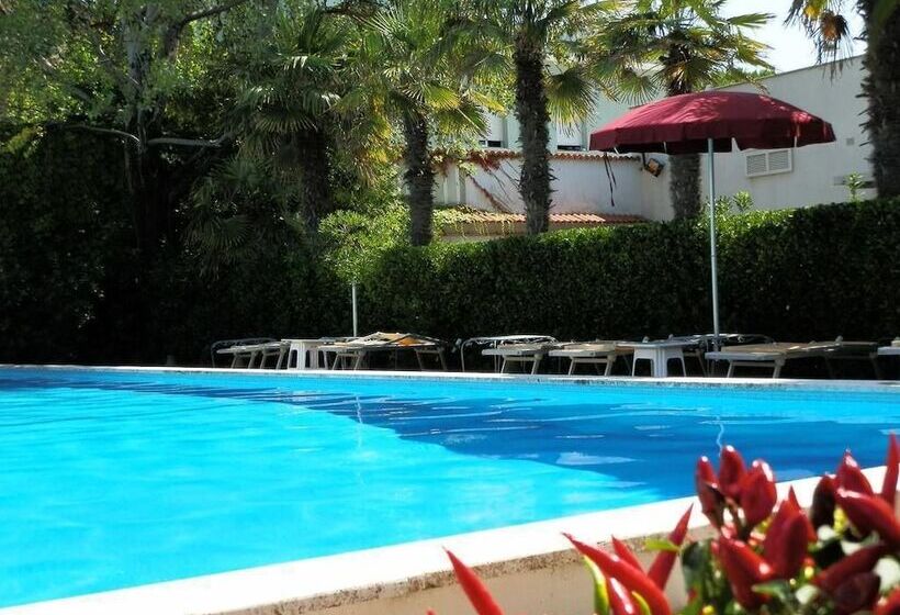 ホテル Nautic B&b