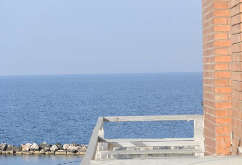 ホテル Nautic B&b