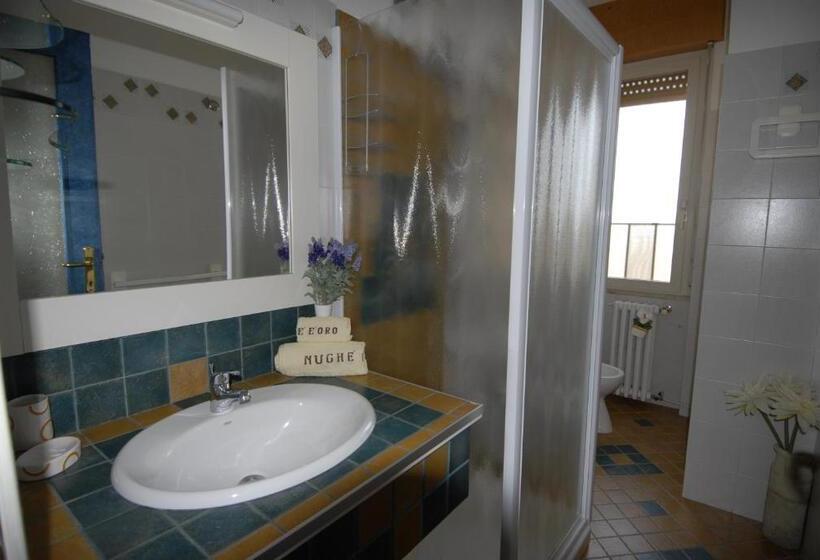 Отель Nughe  E  Oro Guesthouse