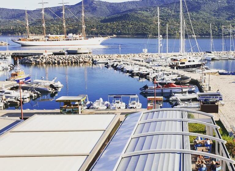 هتل Restaurant Le Bellevue