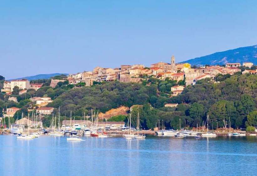 ホテル Restaurant Le Bellevue