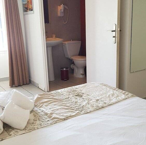 ホテル Restaurant Le Bellevue