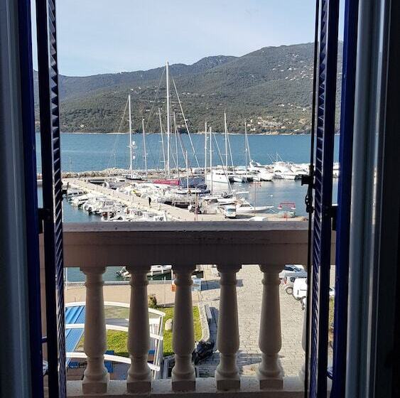 ホテル Restaurant Le Bellevue