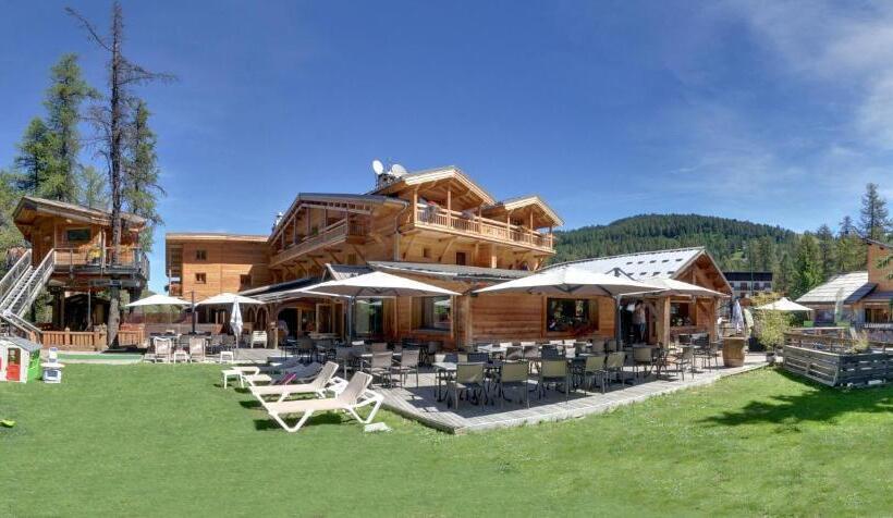 בית מלון כפרי & Restaurant Les Escondus