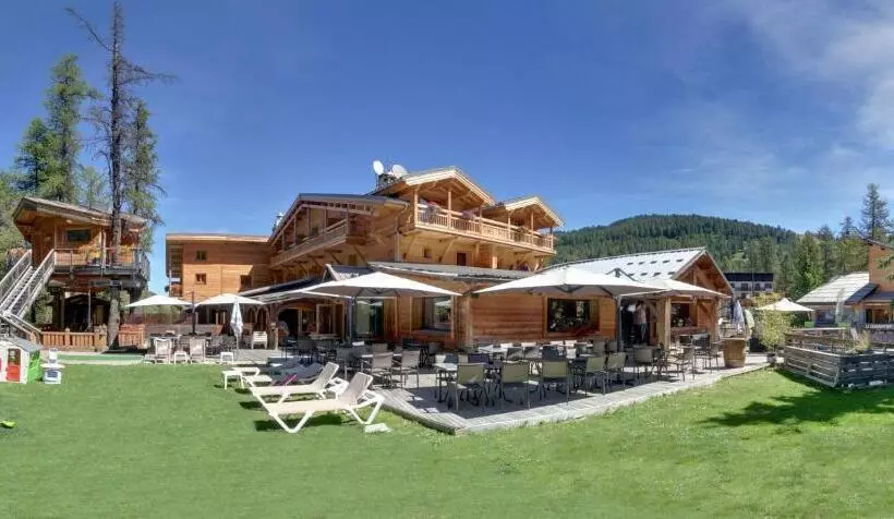 هتل & Restaurant Les Escondus