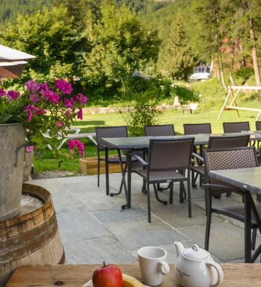 בית מלון כפרי & Restaurant Les Escondus