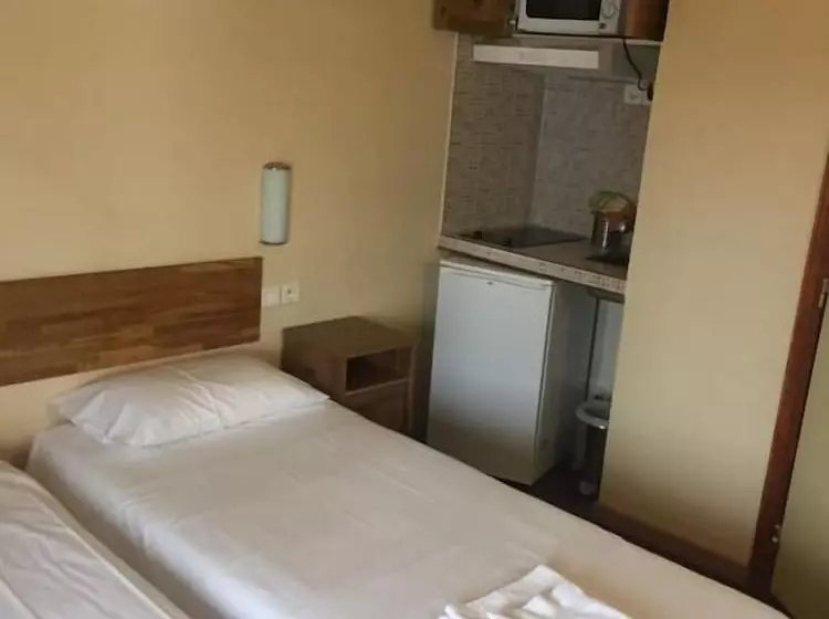 هتل Résidence Molière Hôtel Paris Montrouge