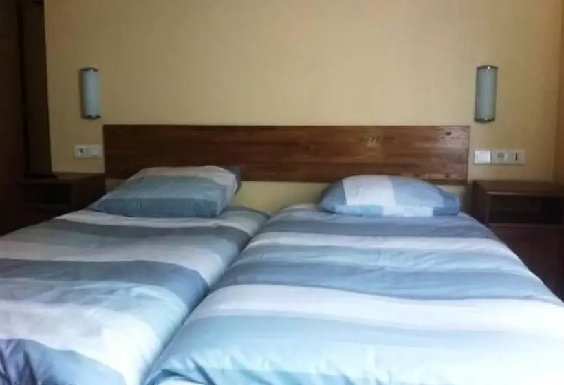 هتل Résidence Molière Hôtel Paris Montrouge