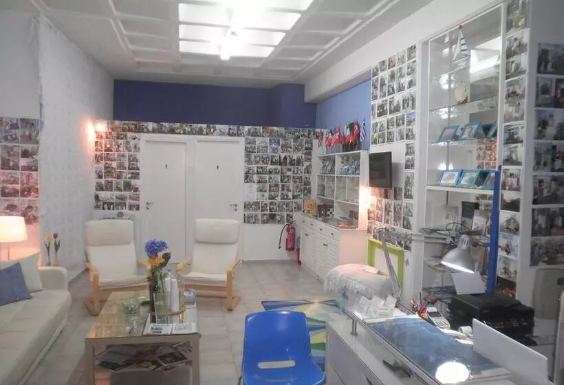 هتل Seafront Studios And Apartments