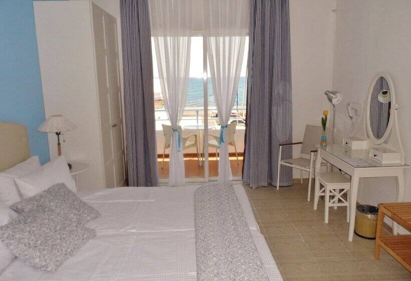 فندق Seafront Studios And Apartments