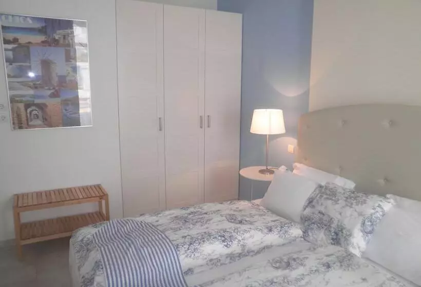 هتل Seafront Studios And Apartments