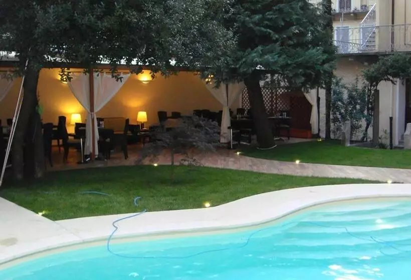ホテル Albergo Corona