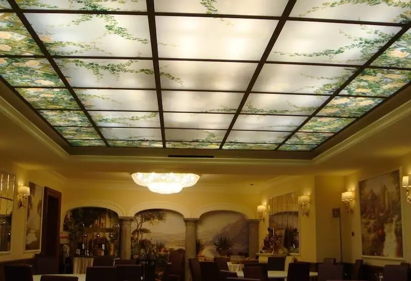 ホテル Albergo Corona