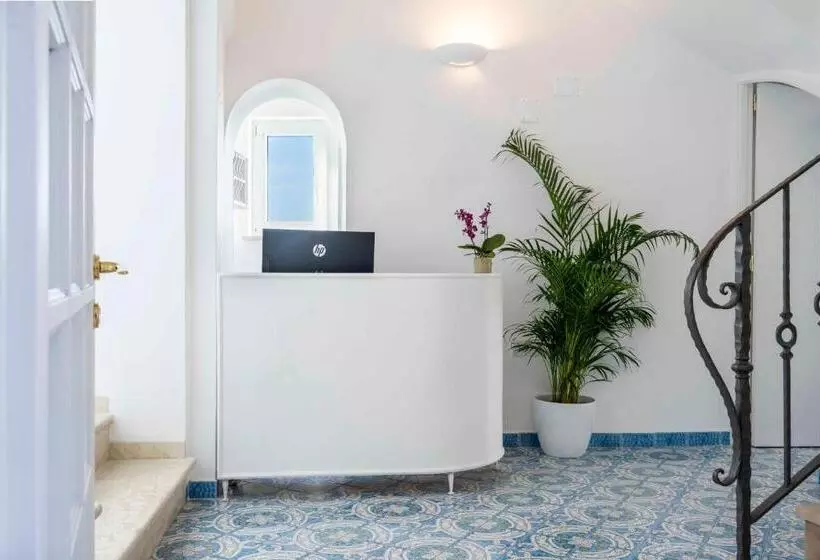 هتل Albergo La Prora