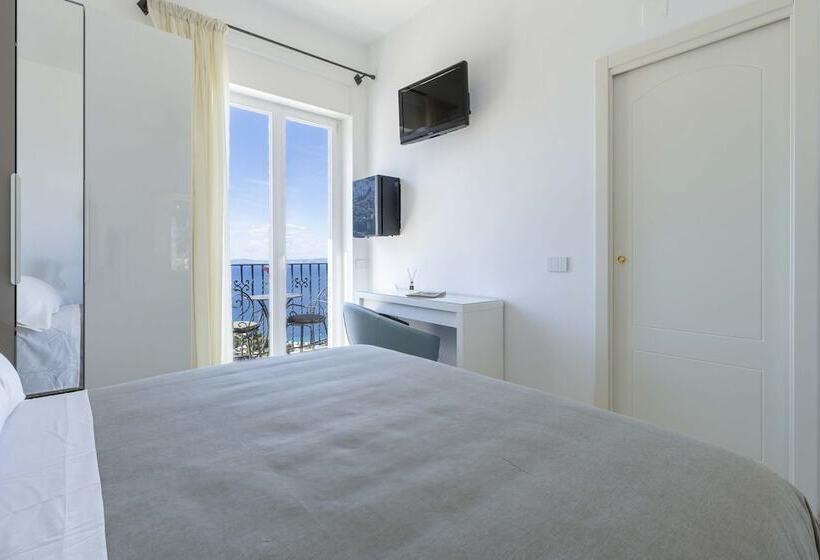 هتل Albergo La Prora