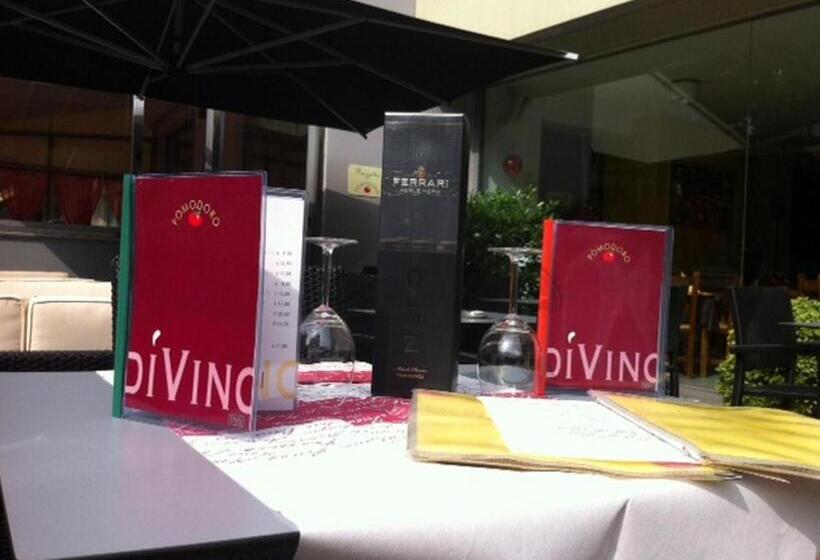 هتل Albergo Ristorante Pomodoro