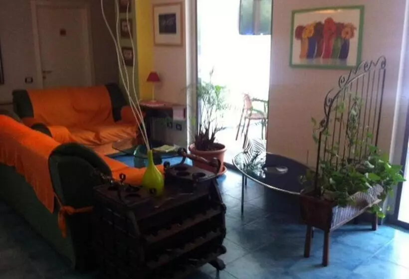 ホテル Albergo Ristorante Pomodoro
