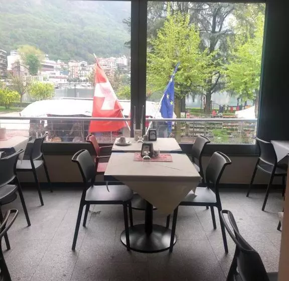ホテル Albergo Ristorante Pomodoro