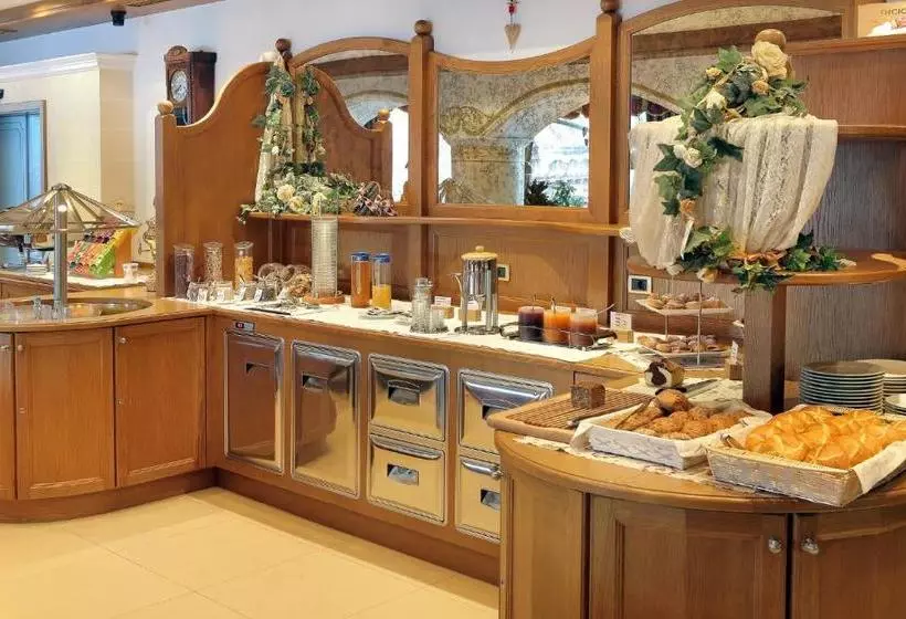 ホテル Astor Suites B&b
