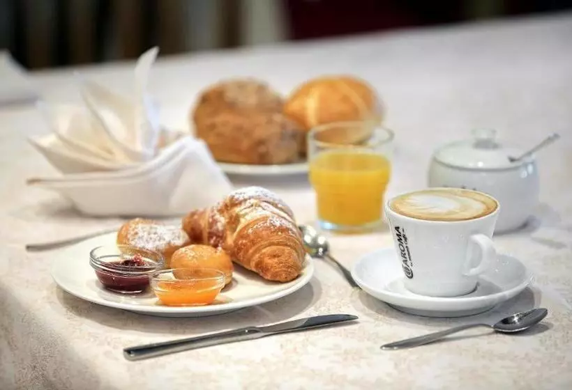 ホテル Astor Suites B&b