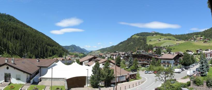 בית מלון כפרי Astor Suites B&b