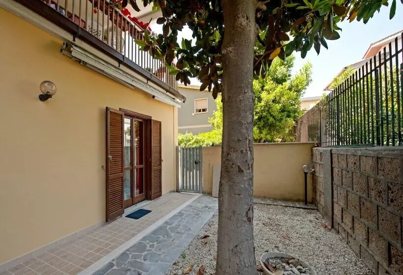 ホテル B&b La Casetta Ladispoli