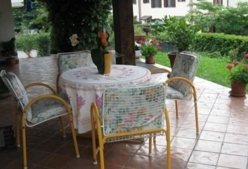 Отель B&b Villa Patrizia