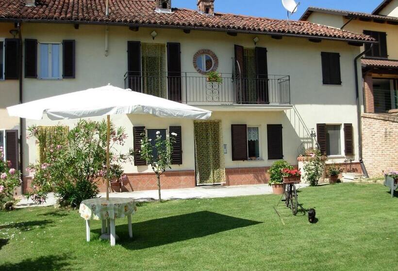 בית מלון כפרי Bricco Dei Ciliegi