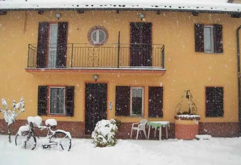 Hotelli Bricco Dei Ciliegi