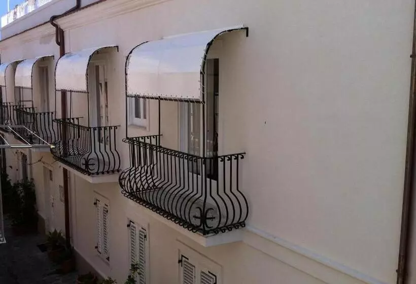 Hotelli Case Vacanze Arcobaleno