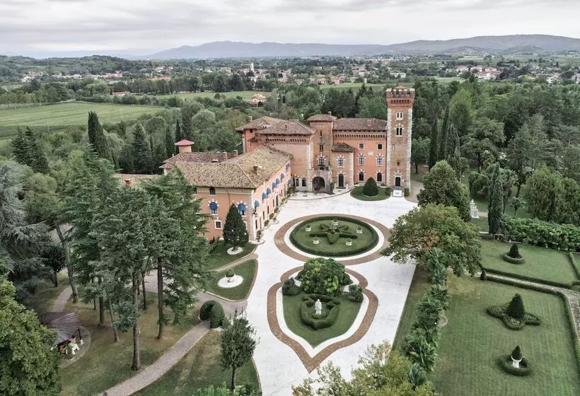 ホテル Castello Di Spessa   Residenze D Epoca