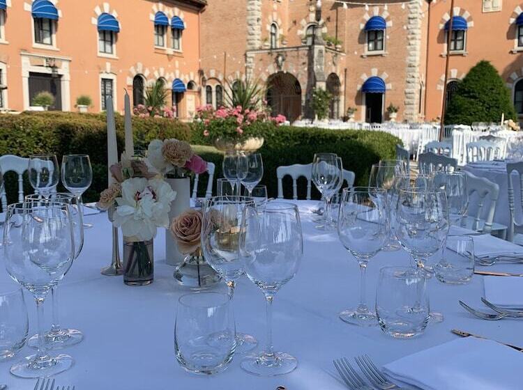 فندق Castello Di Spessa   Residenze D Epoca