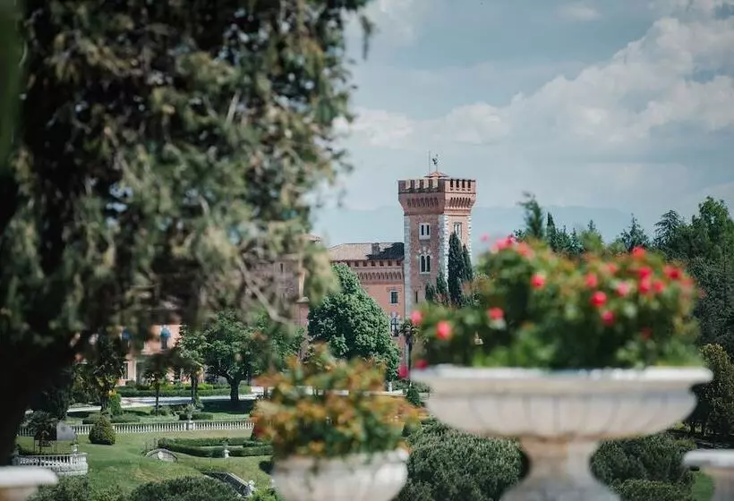 ホテル Castello Di Spessa   Residenze D Epoca