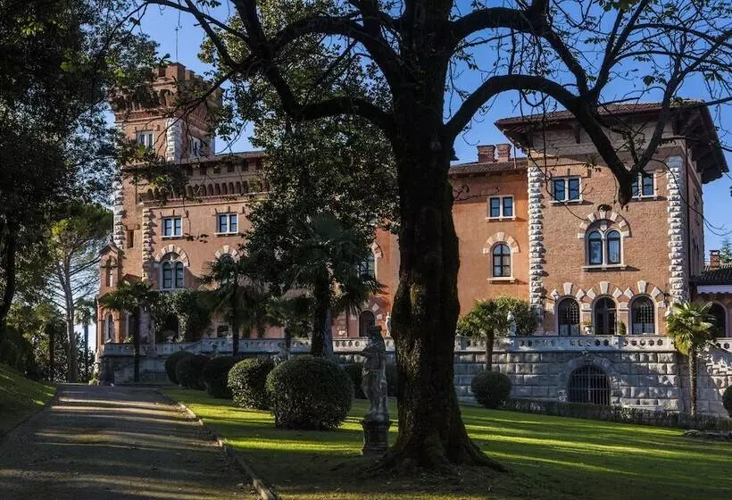 ホテル Castello Di Spessa   Residenze D Epoca